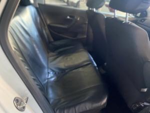 Volkswagen Polo sedan 1.6 Comfortline auto - Image 8
