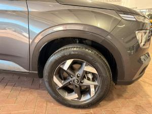 Hyundai Venue 1.0T Fluid auto - Image 6
