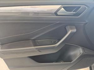 Volkswagen T-Roc 2.0TSI 4Motion Design - Image 22