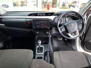 Toyota Hilux 2.8GD-6 double cab Raider auto - Image 6