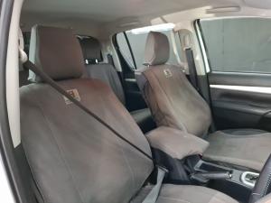 Toyota Hilux 2.8GD-6 double cab Raider auto - Image 12