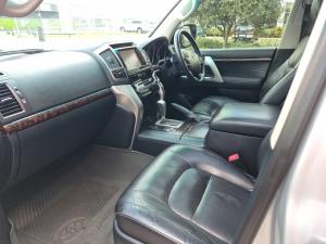 Toyota Land Cruiser 200 4.5D-4D V8 VX - Image 7