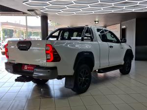 Toyota Hilux 2.8GD-6 Xtra cab 4x4 Legend auto - Image 2