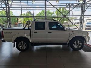 Nissan Hardbody NP300 2.5 TDi 4X4D/C - Image 6