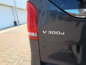 Mercedes-Benz V-Class V300d Avantgarde AMG Line - Image 12