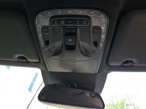 Mercedes-Benz V-Class V300d Avantgarde AMG Line - Image 14