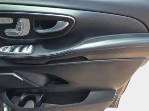 Mercedes-Benz V-Class V300d Avantgarde AMG Line - Image 19