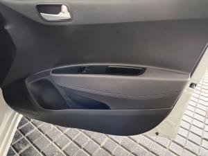 Hyundai Grand i10 1.25 Motion auto - Image 12