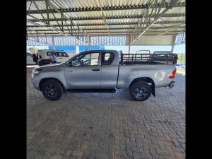 Toyota Hilux 2.4GD-6 Xtra cab Raider auto - Image 3