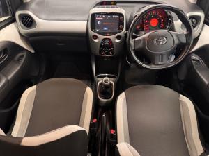 Toyota Aygo 1.0 X-Play - Image 6