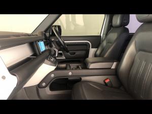 Land Rover Defender 90 D300 X-Dynamic HSE - Image 7