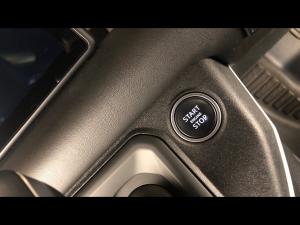 Land Rover Defender 90 D300 X-Dynamic HSE - Image 16