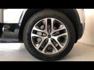 Land Rover Defender 90 D300 X-Dynamic HSE - Image 17