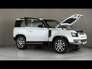 Land Rover Defender 90 D300 X-Dynamic HSE - Image 29