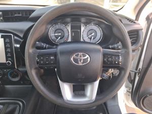 Toyota Hilux 2.4GD-6 single cab 4x4 Raider manual - Image 8