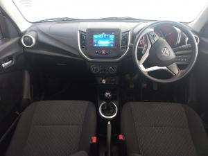 Toyota Vitz 1.0 XR manual - Image 6