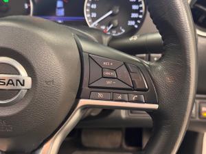 Nissan Navara 2.5DDTi double cab LE Plus - Image 10