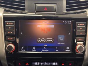 Nissan Navara 2.5DDTi double cab LE Plus - Image 12