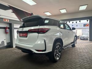 Toyota Fortuner 2.8GD-6 48V VX - Image 2