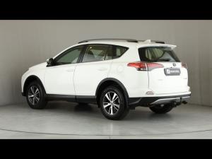 Toyota RAV4 2.0 GX - Image 21