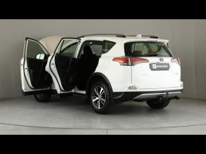 Toyota RAV4 2.0 GX - Image 25