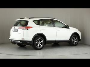 Toyota RAV4 2.0 GX - Image 2