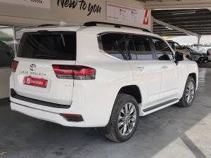Toyota Land Cruiser 300 3.3D ZX - Image 2
