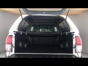 Toyota Hilux 2.8GD-6 double cab Legend 50 - Image 13