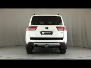 Toyota Land Cruiser 300 3.3D GR-Sport - Image 5