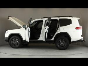 Toyota Land Cruiser 300 3.3D GR-Sport - Image 26