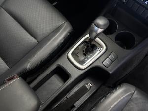 Toyota Hilux 2.8GD-6 double cab Raider auto - Image 12