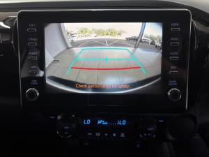 Toyota Hilux 2.8GD-6 double cab Raider auto - Image 14