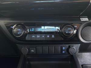 Toyota Hilux 2.8GD-6 double cab Raider auto - Image 16
