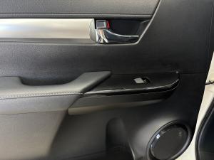 Toyota Hilux 2.8GD-6 double cab Raider auto - Image 27