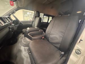 Toyota Hiace 2.5D-4D bus 14-seater GL - Image 7
