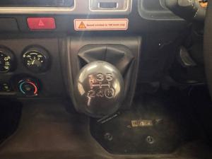 Toyota Hiace 2.5D-4D bus 14-seater GL - Image 11