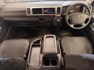 Toyota Hiace 2.5D-4D bus 14-seater GL - Image 6