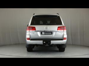 Toyota Land Cruiser 200 4.5D-4D V8 VX-R - Image 5