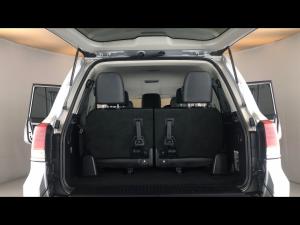 Toyota Land Cruiser 200 4.5D-4D V8 VX-R - Image 13