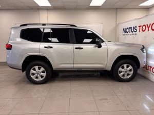 Toyota Land Cruiser 300 3.3D GX-R - Image 3
