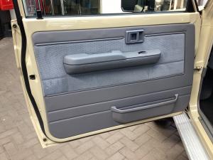 Toyota Land Cruiser 79 4.5D-4D LX V8 single cab - Image 18