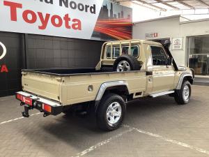 Toyota Land Cruiser 79 4.5D-4D LX V8 single cab - Image 2