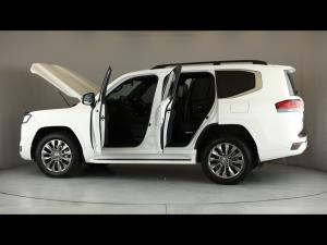 Toyota Land Cruiser 300 3.3D ZX - Image 26