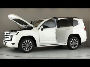 Toyota Land Cruiser 300 3.3D ZX - Image 27