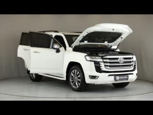 Toyota Land Cruiser 300 3.3D ZX - Image 29