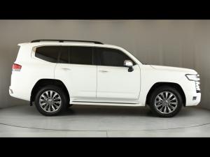 Toyota Land Cruiser 300 3.3D ZX - Image 3