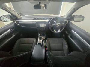 Toyota Hilux 2.8GD-6 double cab Raider auto - Image 6