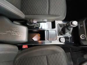 Renault Kiger 1.0 Turbo Intens manual - Image 12