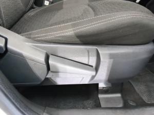 Renault Kiger 1.0 Turbo Intens manual - Image 17