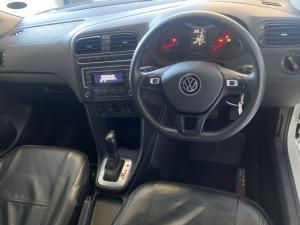 Volkswagen Polo Vivo hatch 1.6 Comfortline auto - Image 5